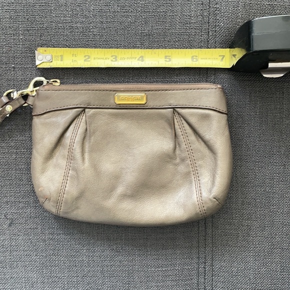 Coach Wristlet - Picture 4 of 8
